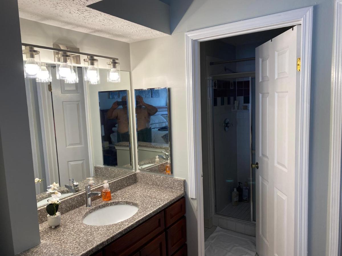 Upgraded, Beautiful 4 Bd Colonial In Hébergement de vacances Silver Spring