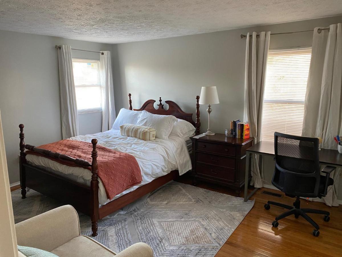 Upgraded, Beautiful 4 Bd Colonial In Hébergement de vacances *
